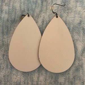 Nickel and Suede Blank Canvas Teardrops M